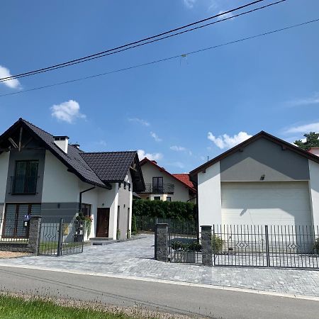 Cozy 2-Bedroom Vacation Apartment With Entire Top Floor Gaj  외부 사진